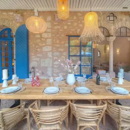Charming In A Manor In Apartment Cannes